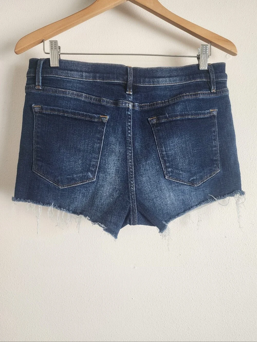 FRAME Le Cutoff Astor Raw Edge Denim Shorts Dark Wash 29 - Picture 5 of 12